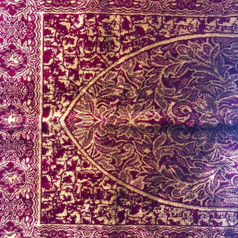 Tapis de prière adulte ultra-doux - Couleur rouge - AVEC MOTIF